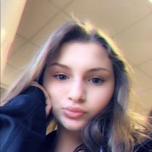 Meet your Posher, Julianna